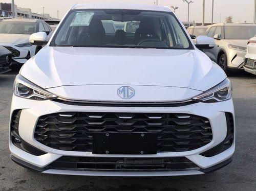 أم جي ZS Engine 1.5L Model 2025 New Shape Basic Option GCC Specs Brand New