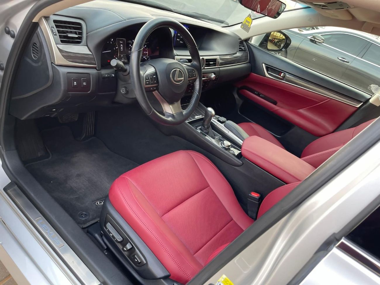 Lexus ISF IS 300 / V6 3.5L / F-SPORT KIT / SUPER CLEAN CAR / LOW MILEAGE