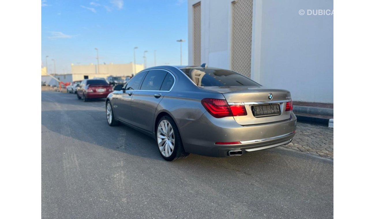 بي أم دبليو 740 BMW 740 MODEL 2013 GCC SPACE