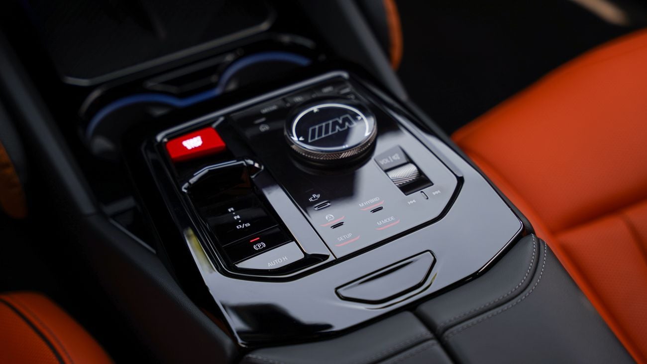 بي أم دبليو M5 200k km warranty worldwide transferable (valid at any BMW dealer) 17/10/2029 | exterior and interior