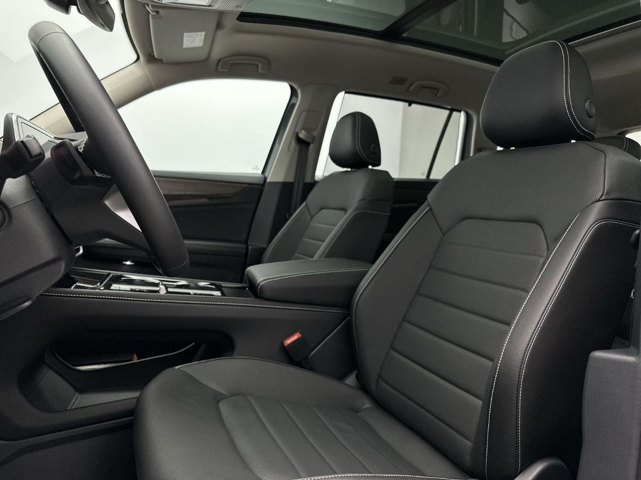 Volkswagen Teramont Comfortline 2.0L (Ref#53632) - 34,100 AED SAVINGS from New Car
