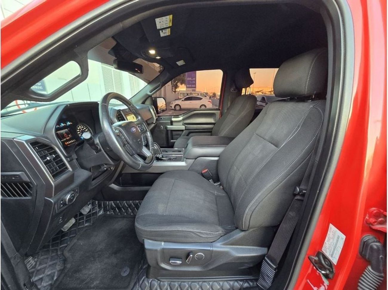 Ford F 150 XLT 5.0L (396 HP) FORD F-150 2017 GCC V8 PERFECT CONDITION