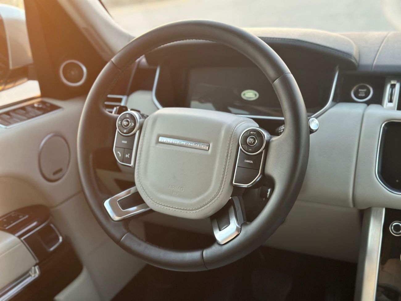 Land Rover Range Rover Vogue SE 5.0L
