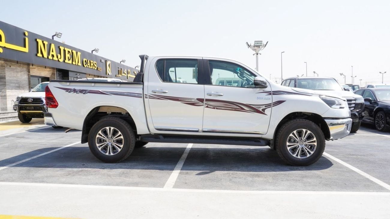 تويوتا هيلوكس GLS 2.7L AWD