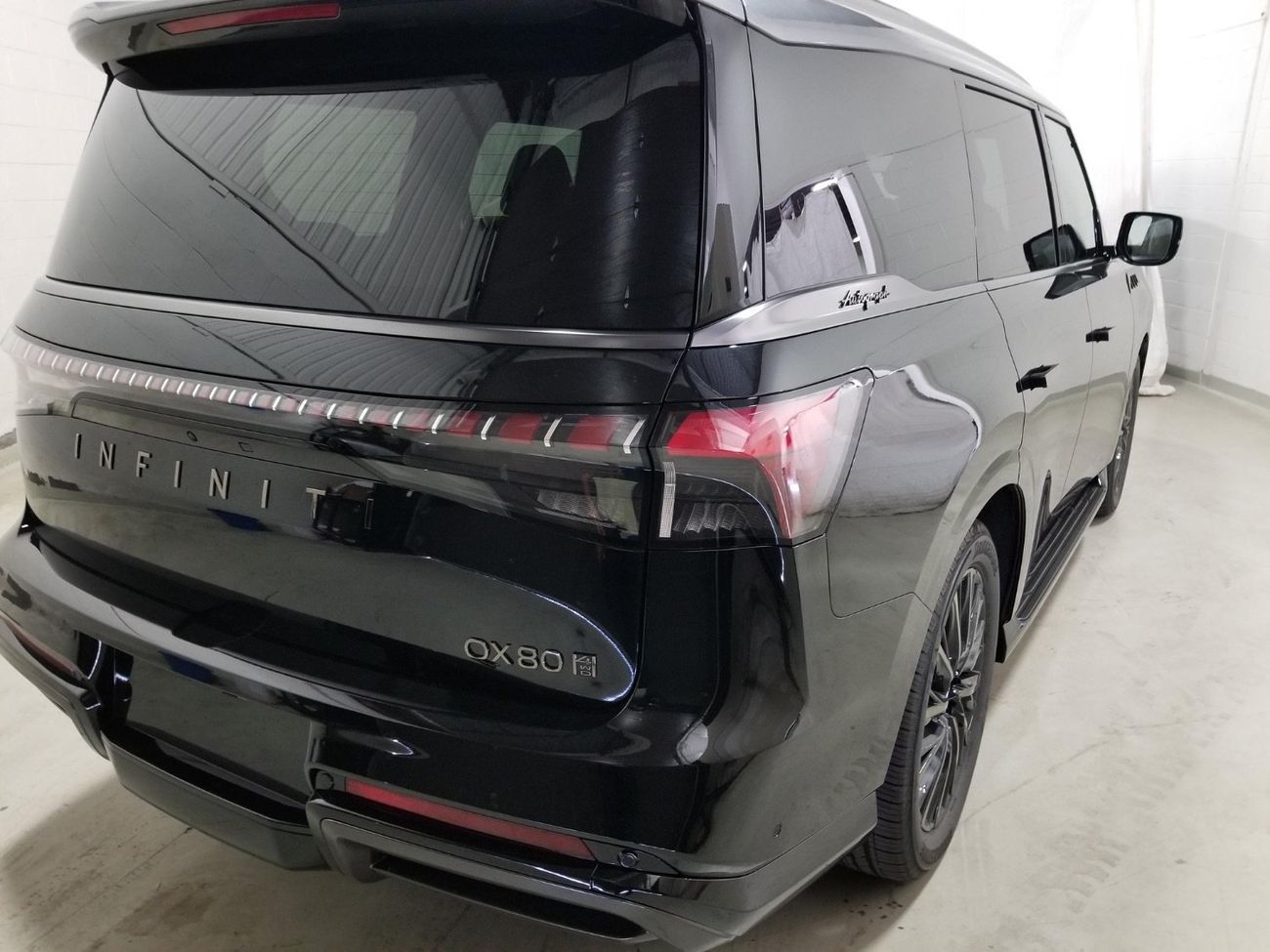 إنفينيتي QX80 2026 MODEL INFINITI QX80 AUTOGRAPH TOP AUTOGRAPH TRIP WITH GREY ROOF