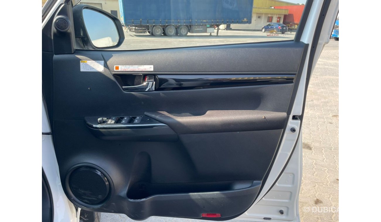 تويوتا هيلوكس Toyota Hilux 2.4L , RHD , 2019 model