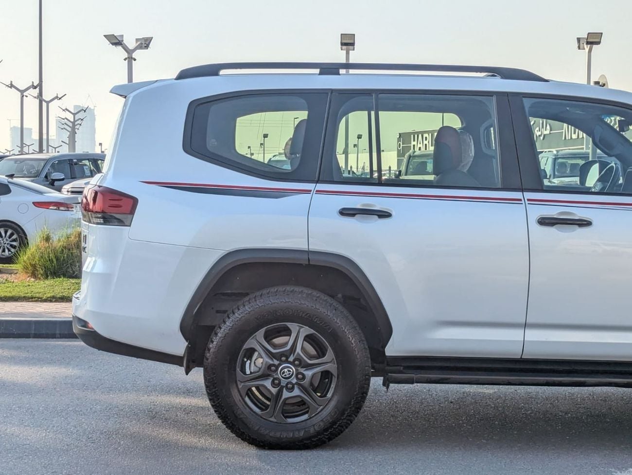تويوتا لاند كروزر GR SPORT LHD Twin Turbo 3.3L V6 Diesel Engine Automatic Gear 4WD 7 Seats 5 door