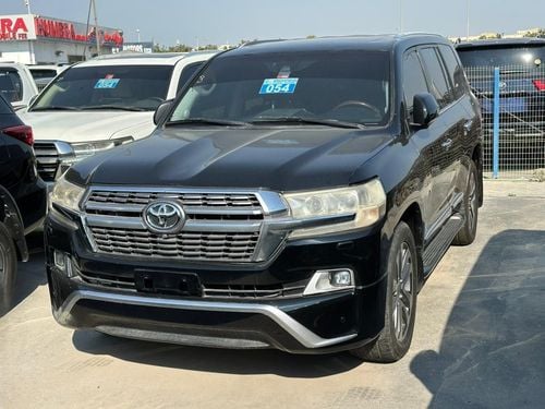 تويوتا لاند كروزر VXR 5.7L 4WD