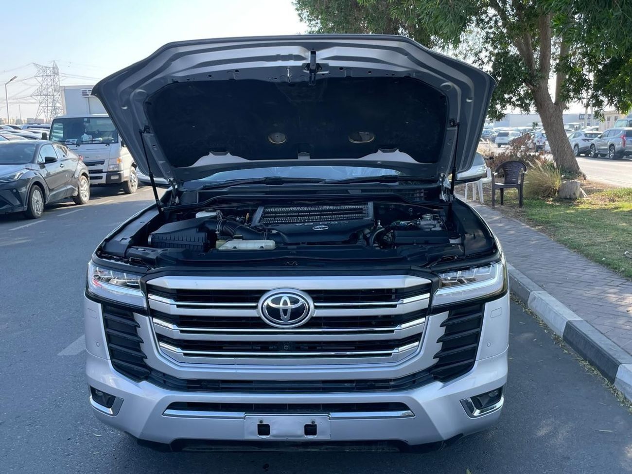 تويوتا لاند كروزر Diesel Engine Right Hand Drive 4.5 Liter Shape Modified To L C 300