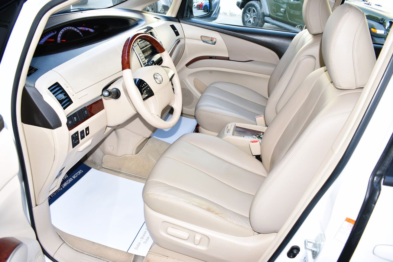 Toyota Previa AED 1439 PM | 2.4L SE GCC DEALER WARRANTY