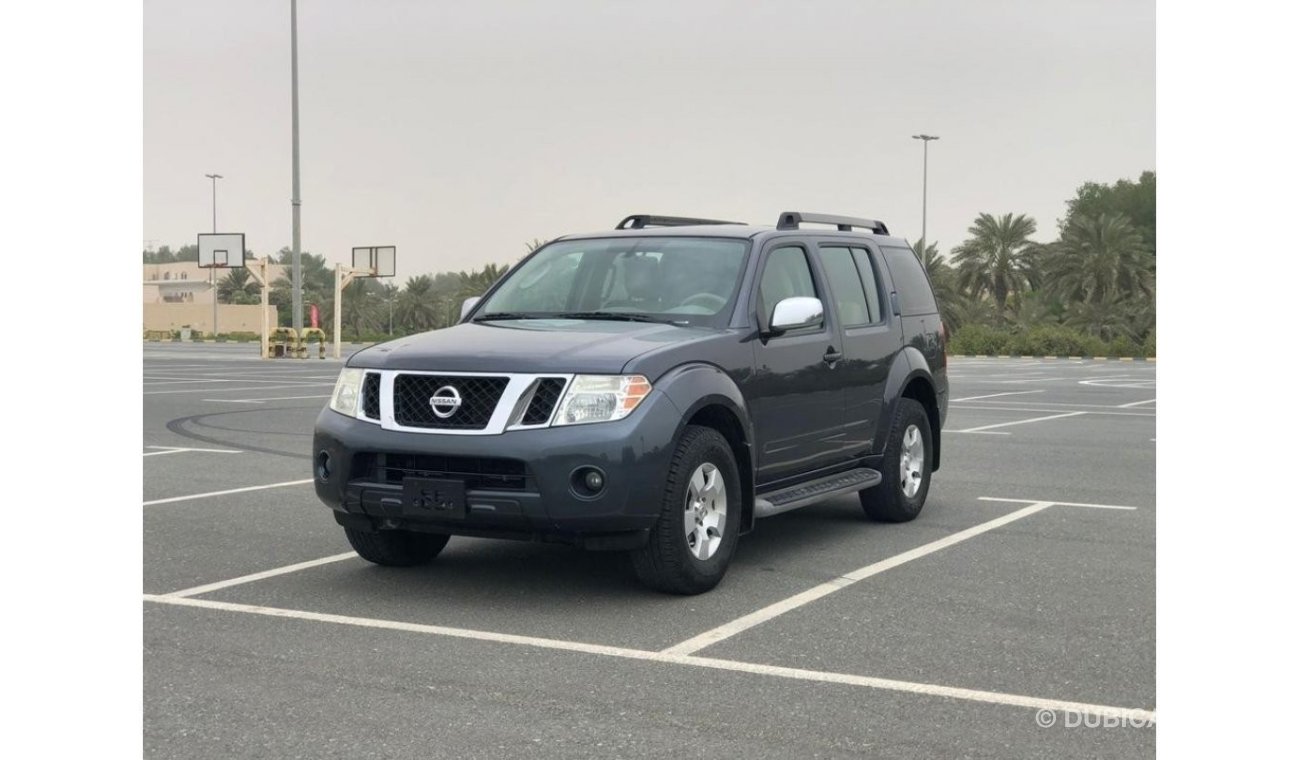 Nissan Pathfinder SE MODEL 2012 GCC CAR PERFECT CONDITION INSIDE AND OUTSIDE FULL OPTION FULL ORIGINAL PAINT