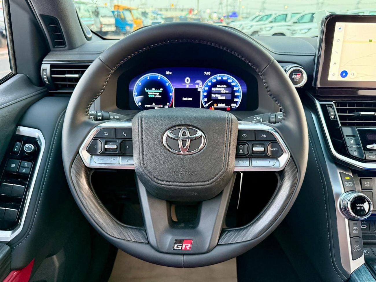 تويوتا لاند كروزر Toyota Land Cruiser GR Sport 3.5L 2025 White