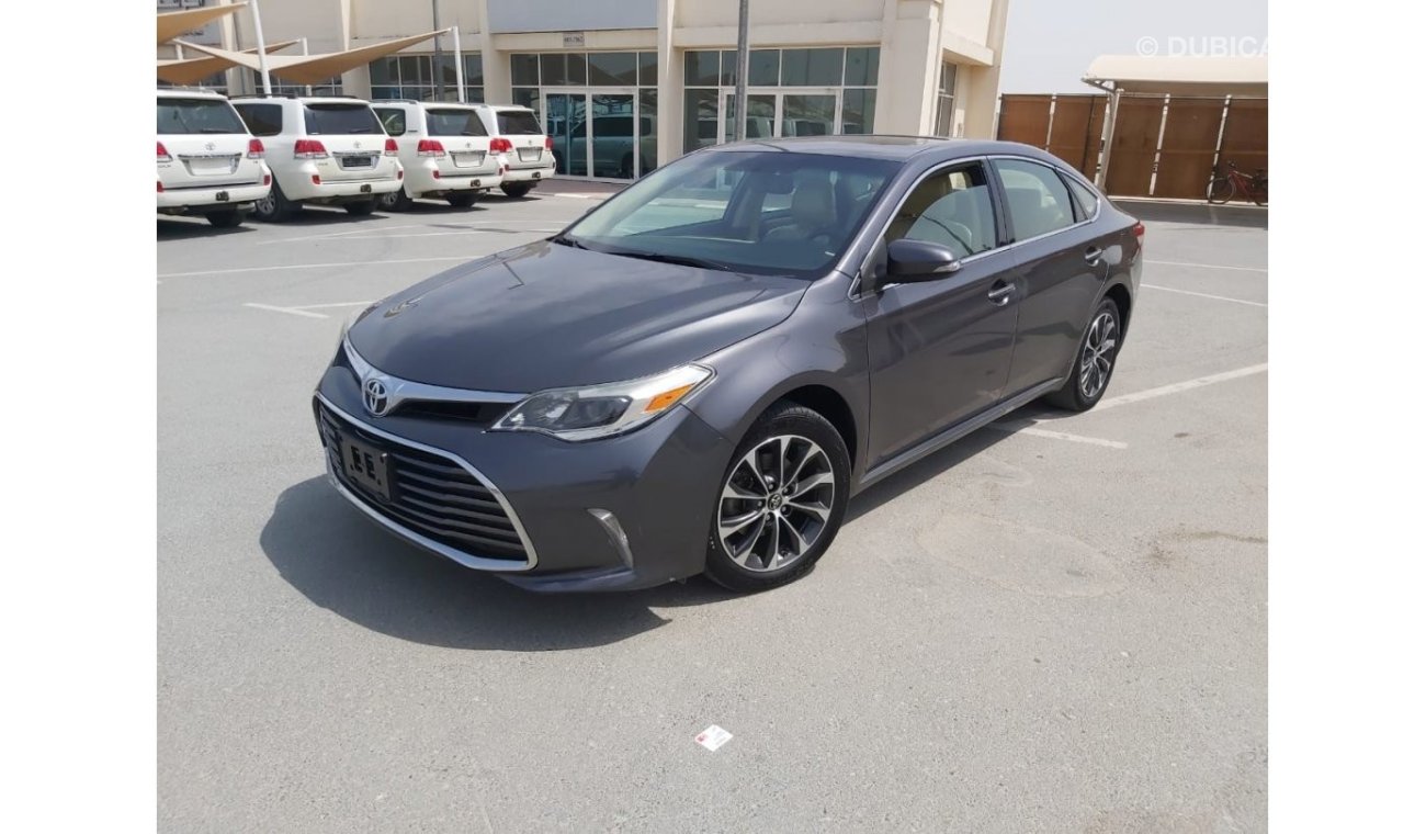 Toyota Avalon XLE - Full Option