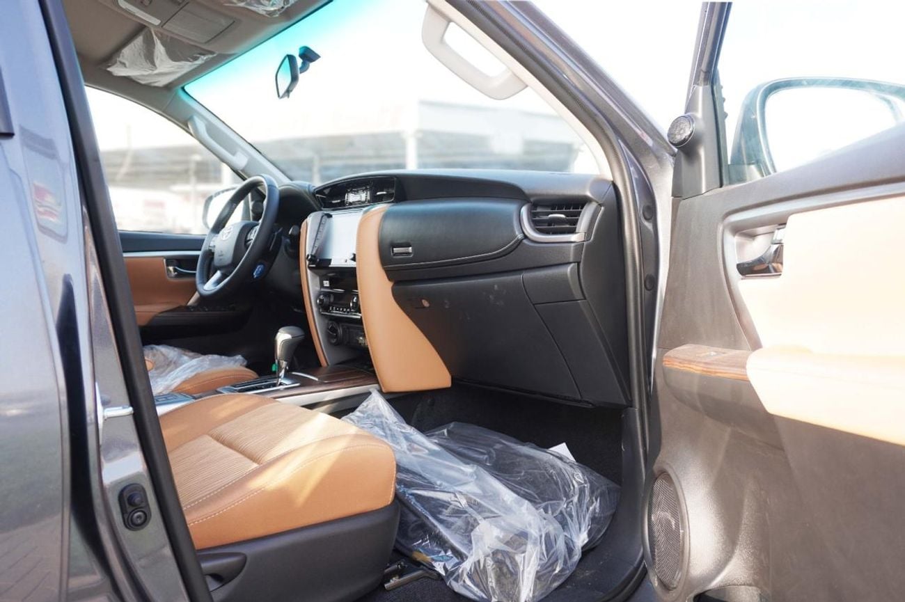 Toyota Fortuner GX2 4X4 2.7L TOYOTA FORTUNER GXR 4X4, 2.7L, A/T-2025