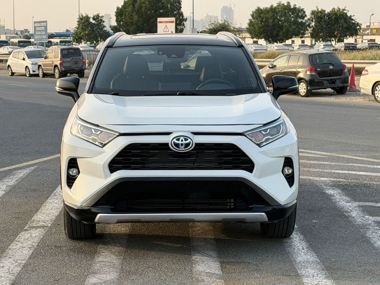 تويوتا راف ٤ 2019 TOYOTA RAV4 XSE Hybrid 4x4 2.5L