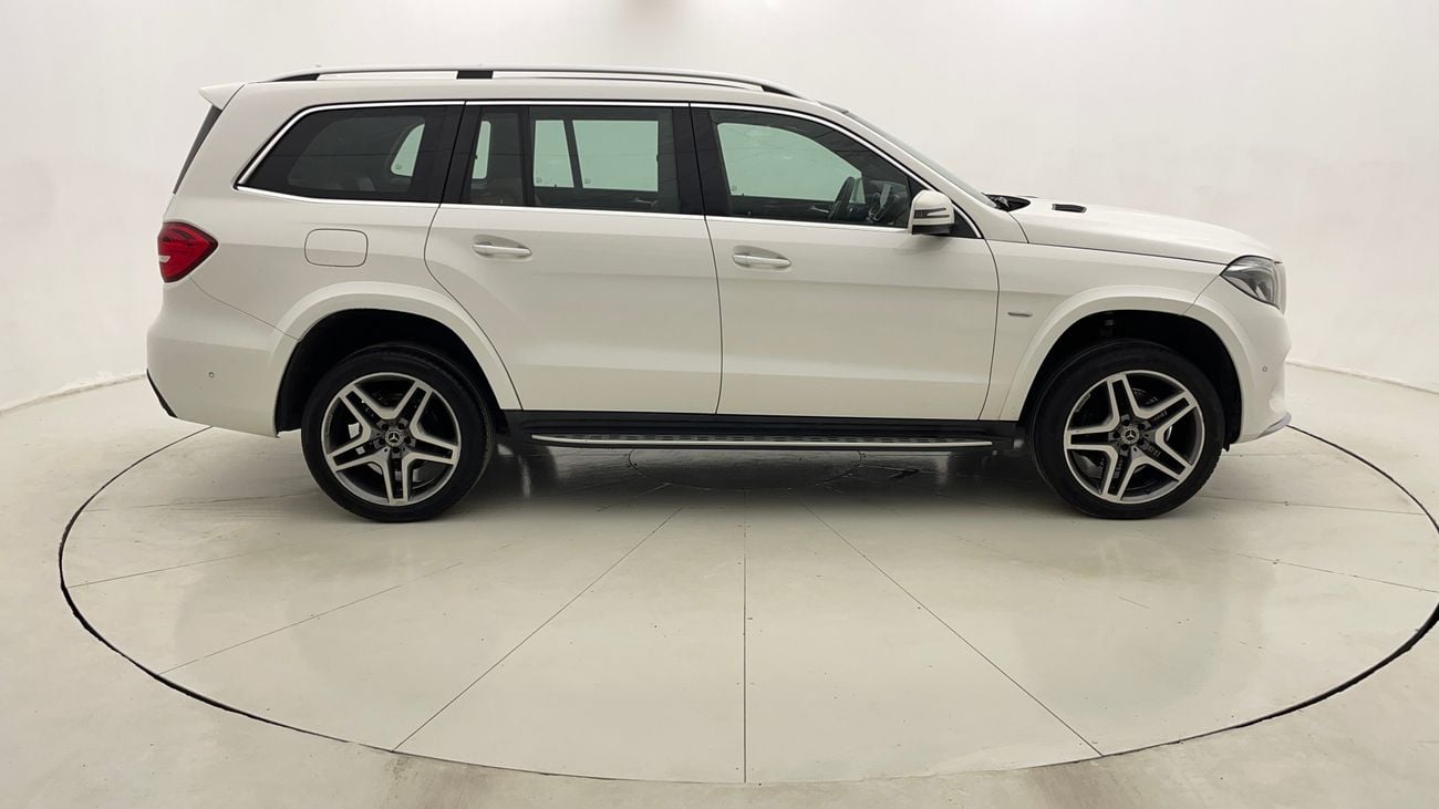 مرسيدس بنز GLS 400 AMG PACK 3 | بدون دفعة مقدمة | اختبار القيادة في المنزل