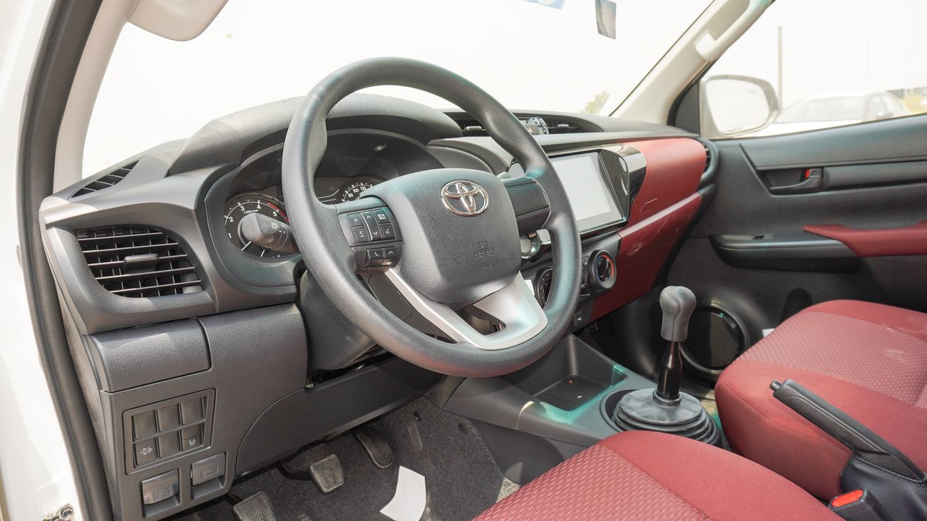 Toyota Hilux GL-2  D-4D  2.4L DIESEL 4WD M/T