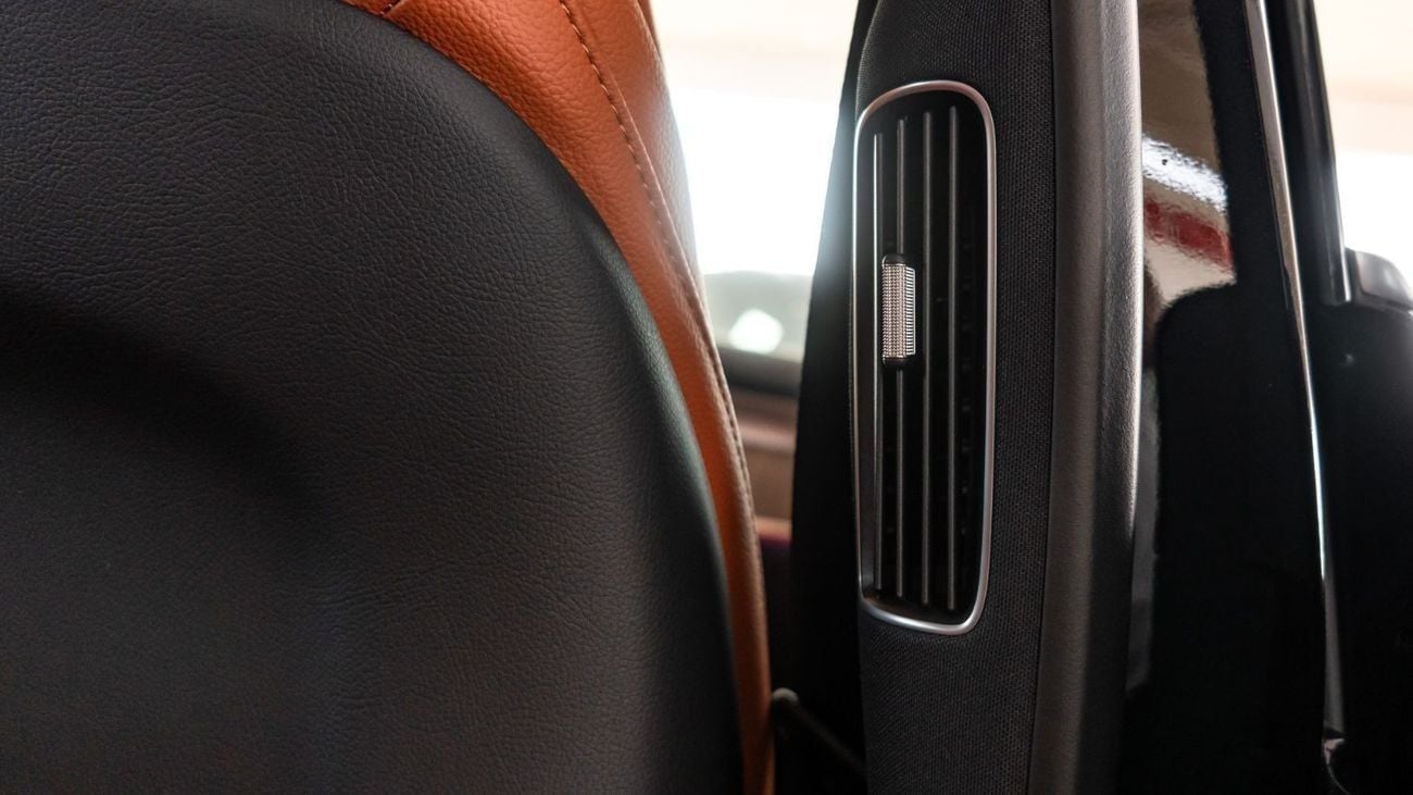 مرسيدس بنز GLC 300 2025 | MERCEDES GLC 300 L 4MATIC DAYNAMIC 7 SEATS