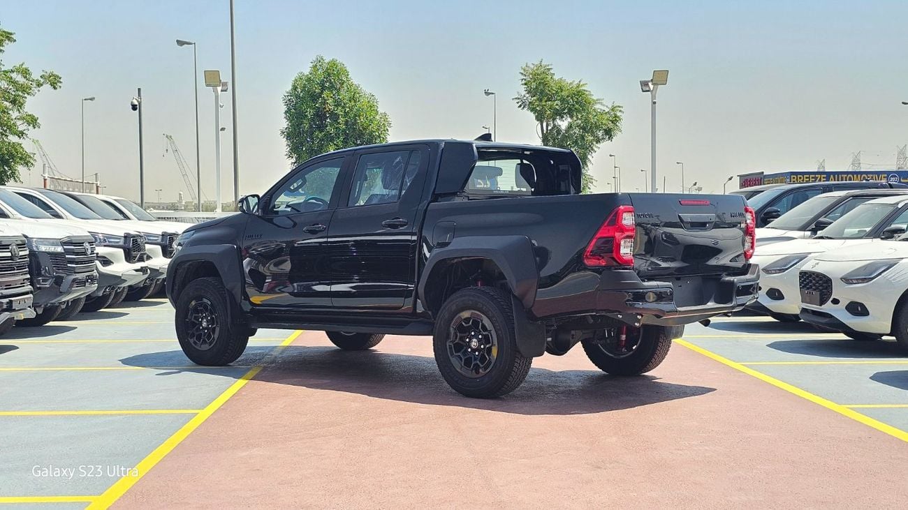 تويوتا هيلوكس GR Sport 2.8L