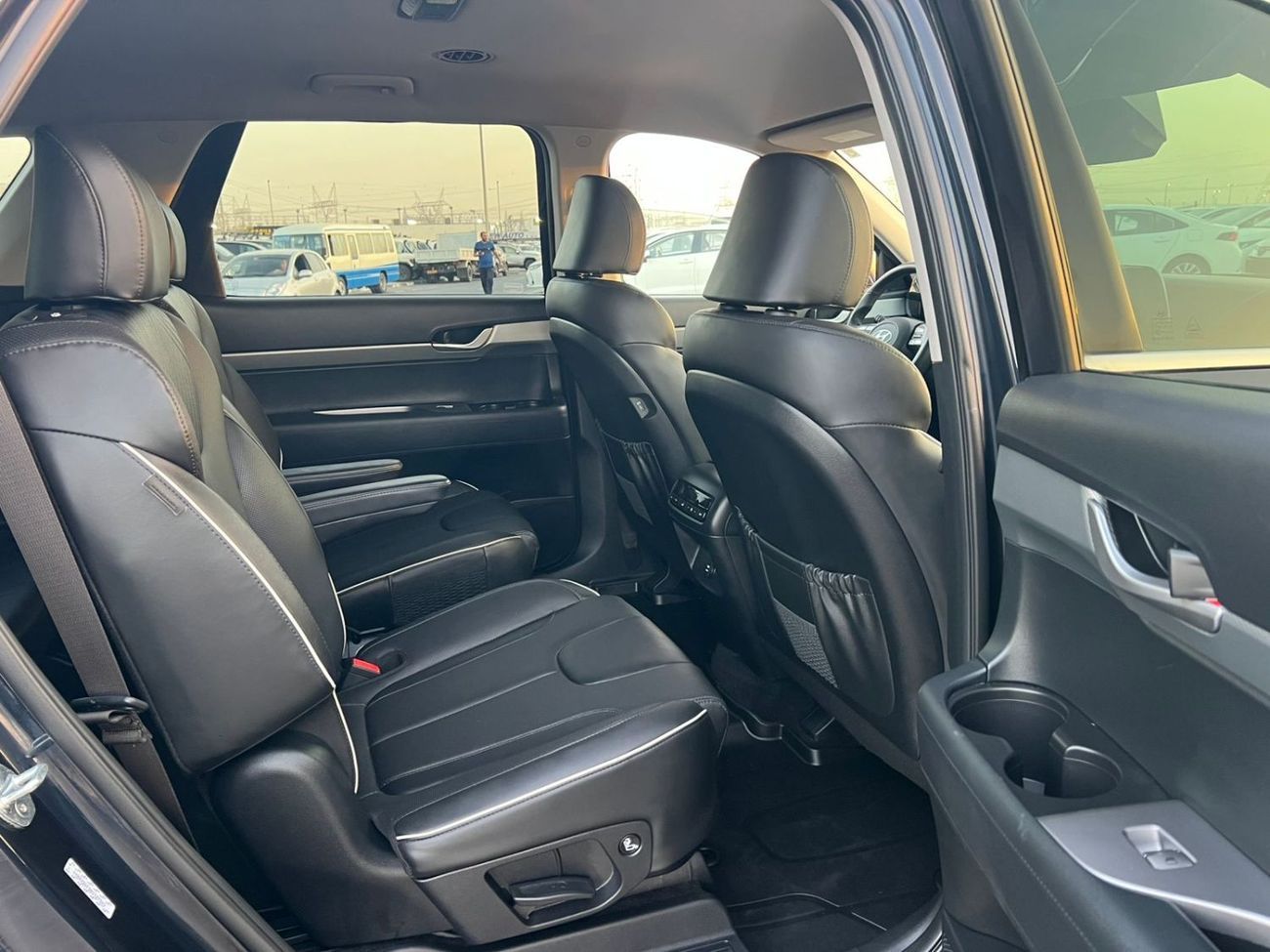 Hyundai Palisade 2024 Hyundai Palisade Sel - 3.8L V6 - Auto Trunk - Leather & Electric Seats - Key Engine Start Optio