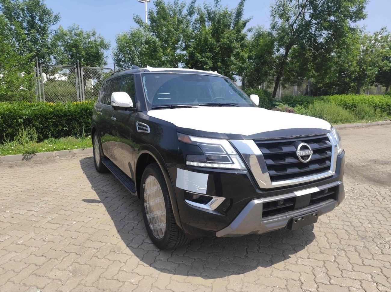 Nissan Armada NISSAN ARMADA PLATINUM V8 5.6L (400HP)