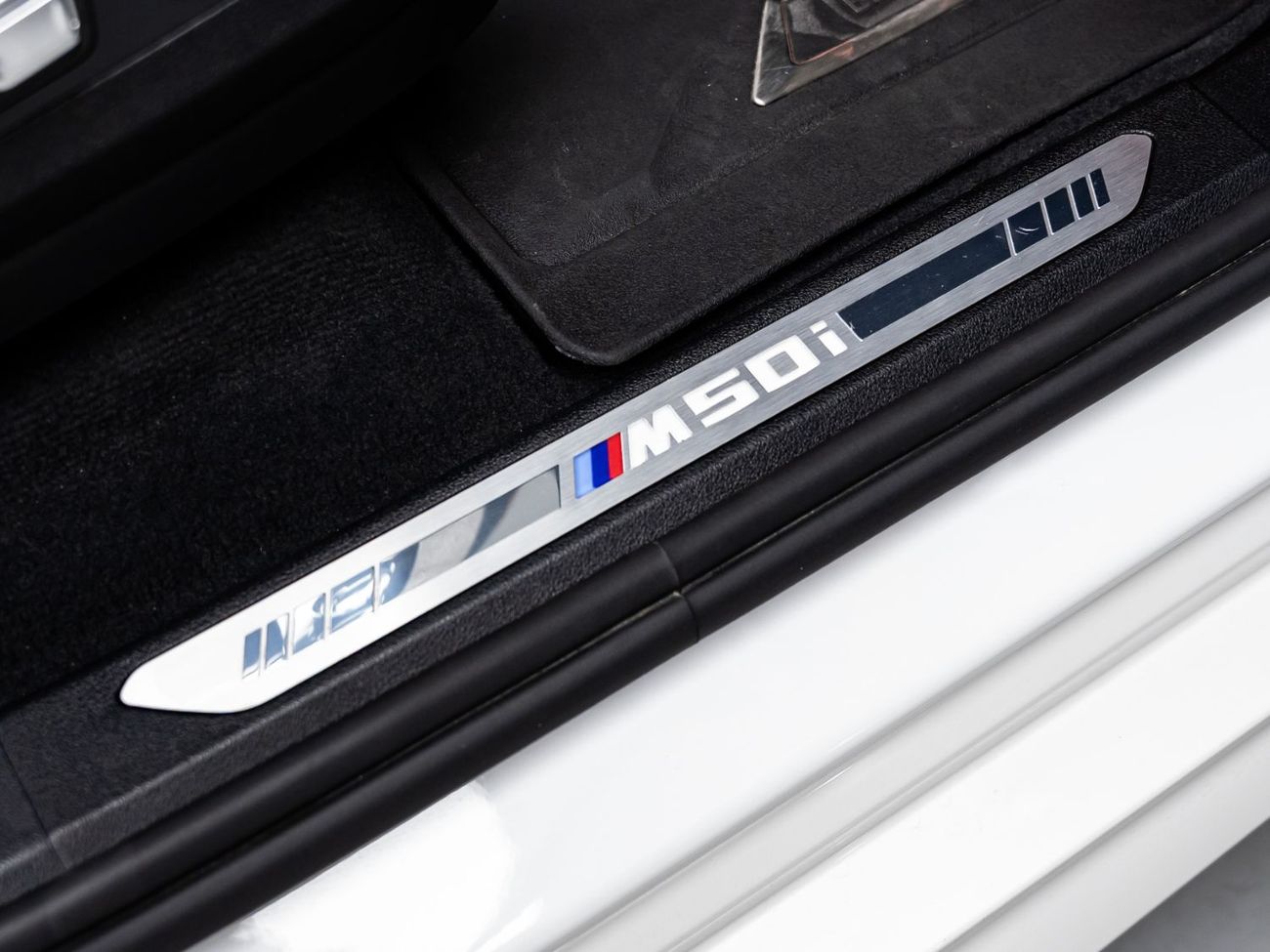 بي أم دبليو X5 M50i 4.4L