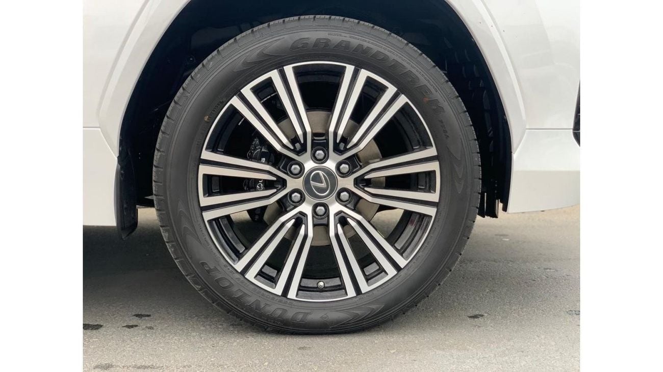 لكزس LX 600 "ASHWOOD" / GCC SPEC UNDER WARRANTY AND SERVICE