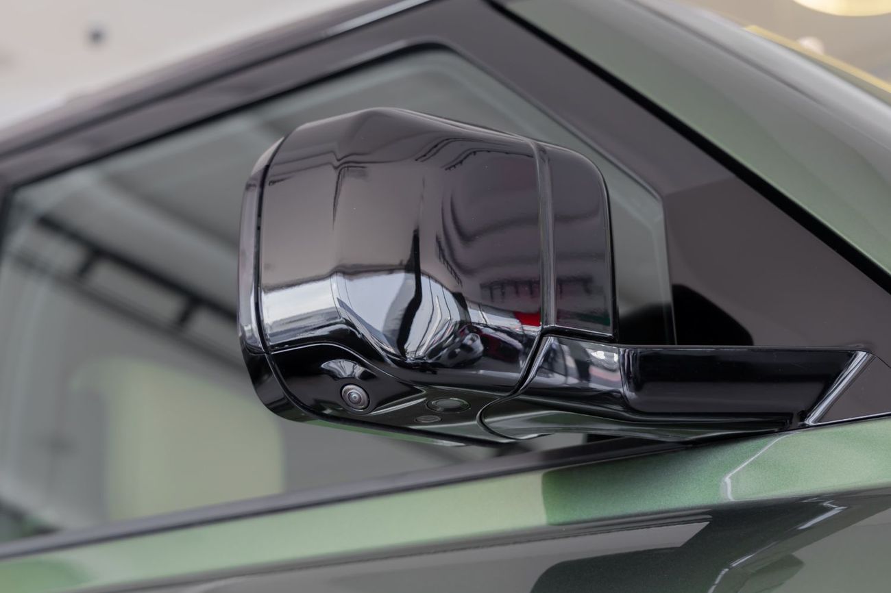 Land Rover Defender Land Rover Defender X-Dynamic HSE P400 - 2026 - GCC (Export)