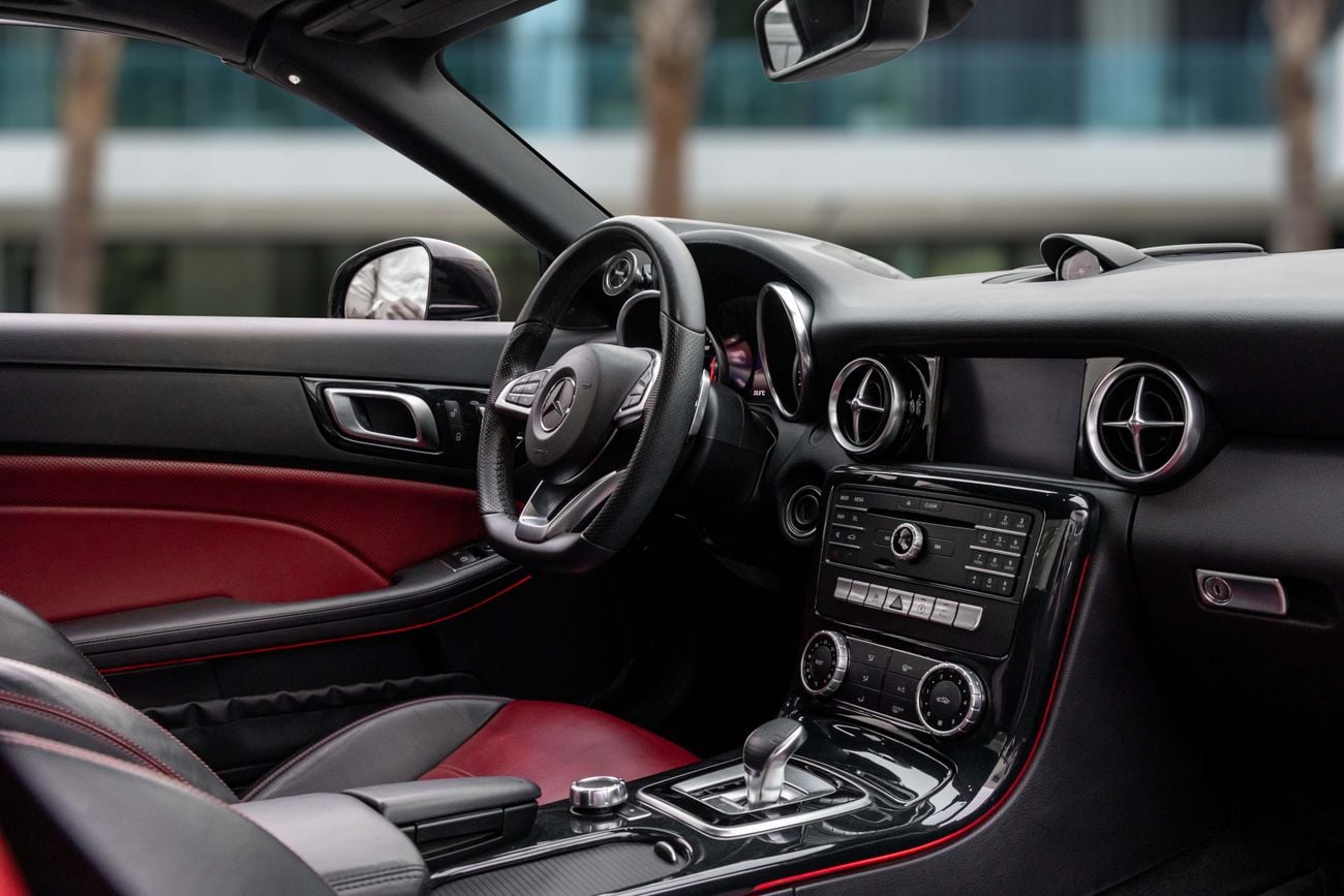 مرسيدس بنز SLC 200 Mercedes-Benz SLC 200