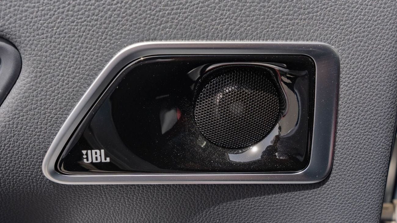 Toyota Land Cruiser 2025 Toyota Land Cruiser VXR 3.5L Twin Turbo AT Petrol (Silver)