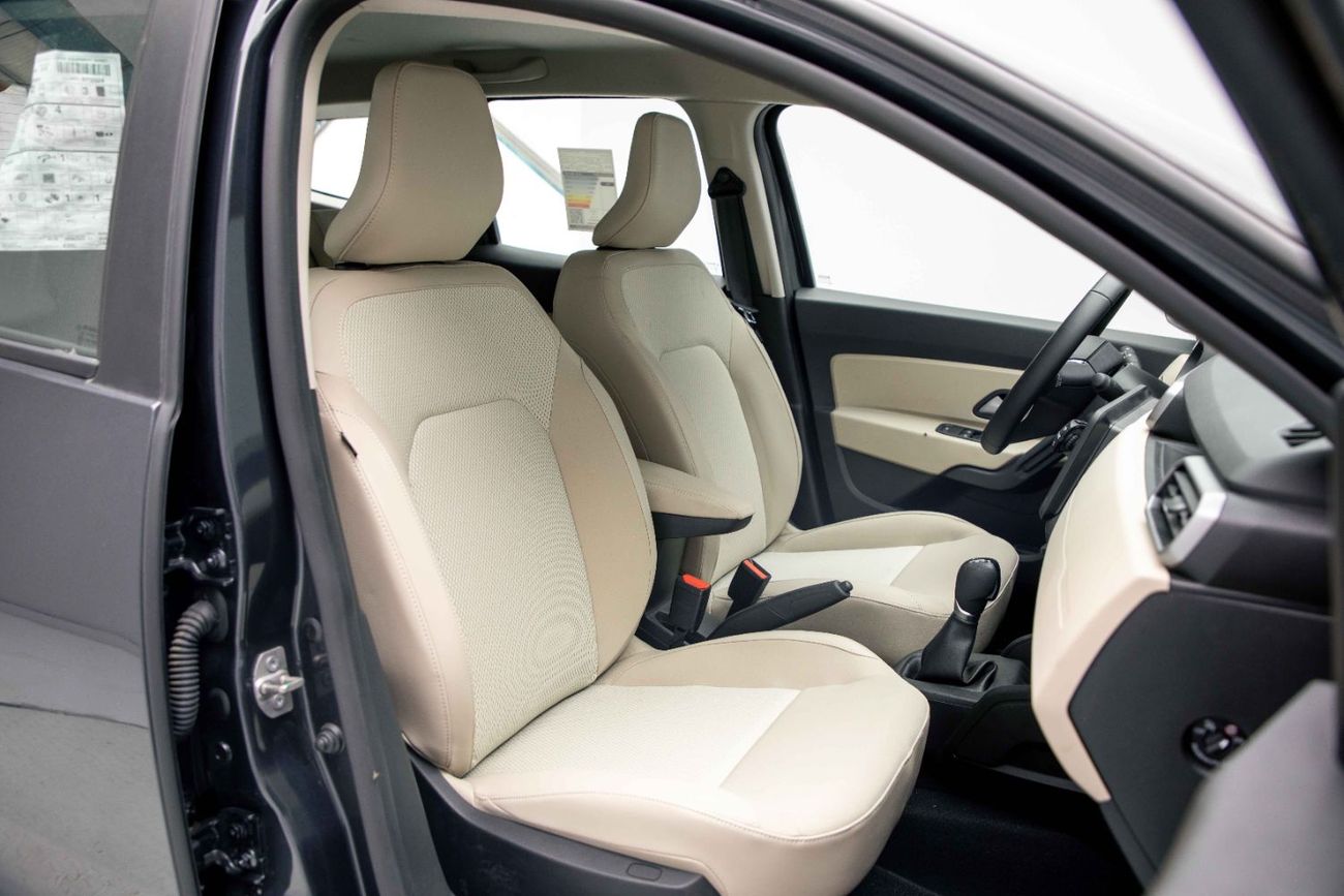 Renault Duster SE 1.6L - Grey Inside Black | Export Only