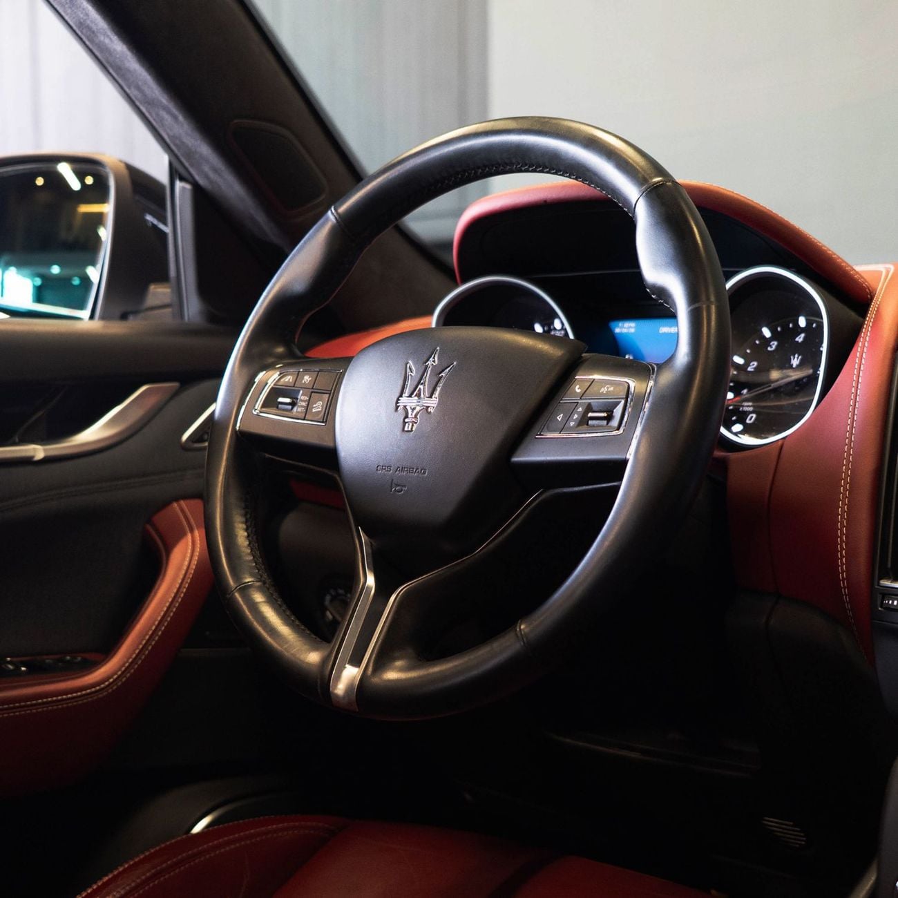 مازيراتي ليفونت GranLusso 3.0L