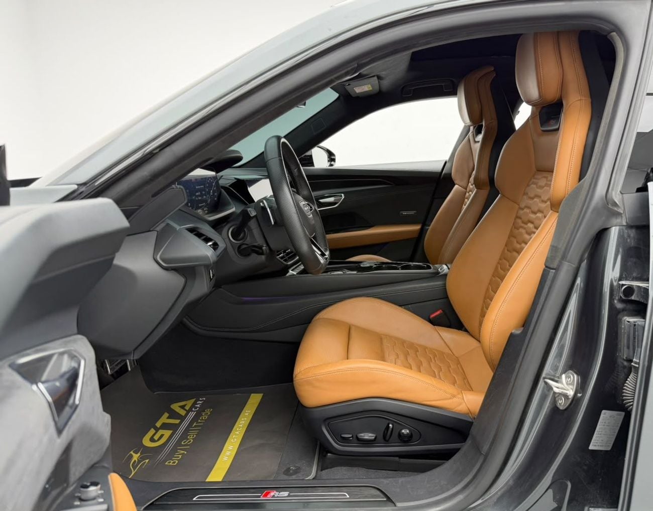 أودي إي ترون جي تي RS