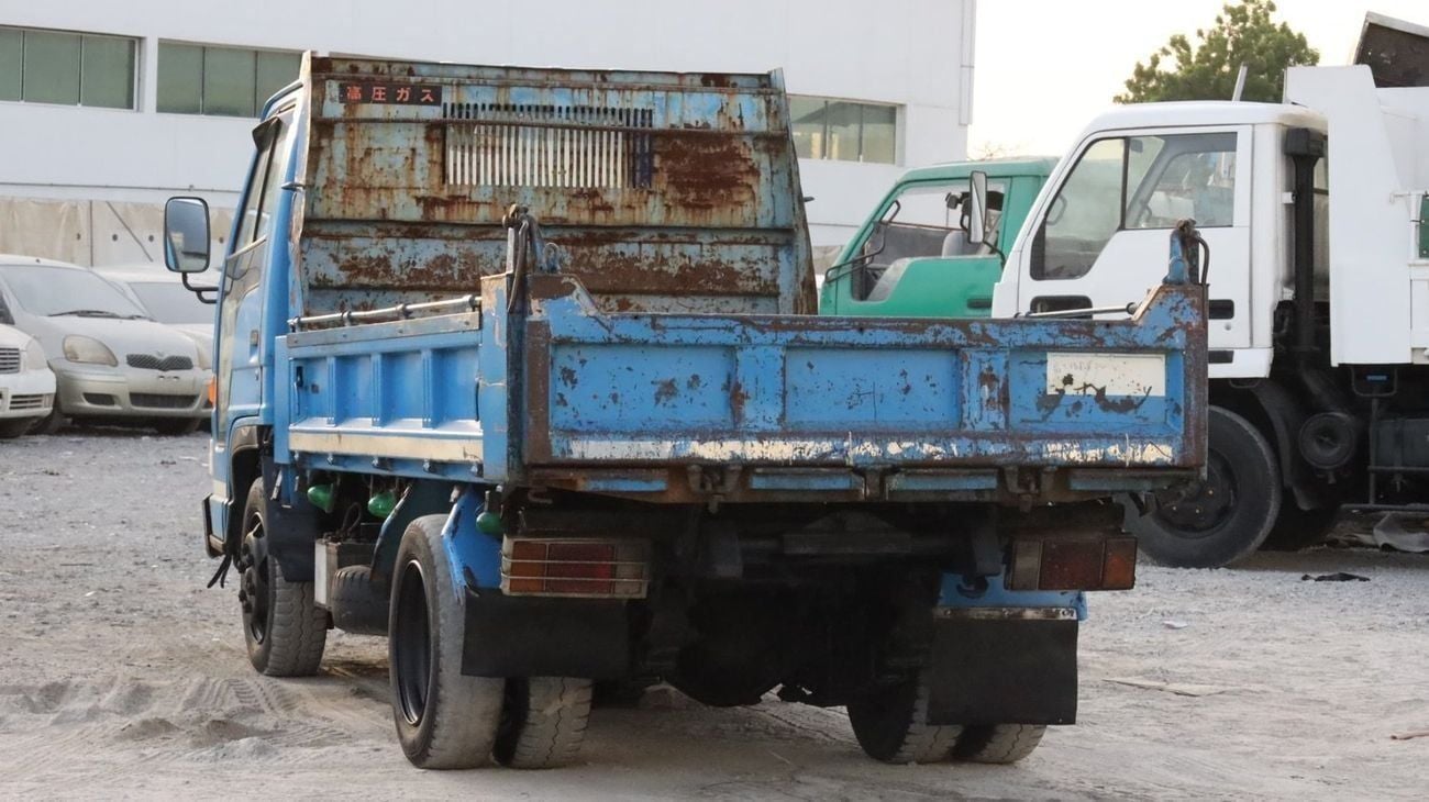 Isuzu Elf 