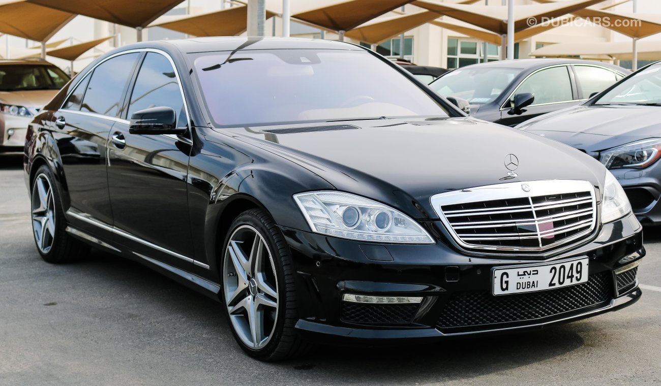 Mercedes-Benz S 550 S 63 Badge