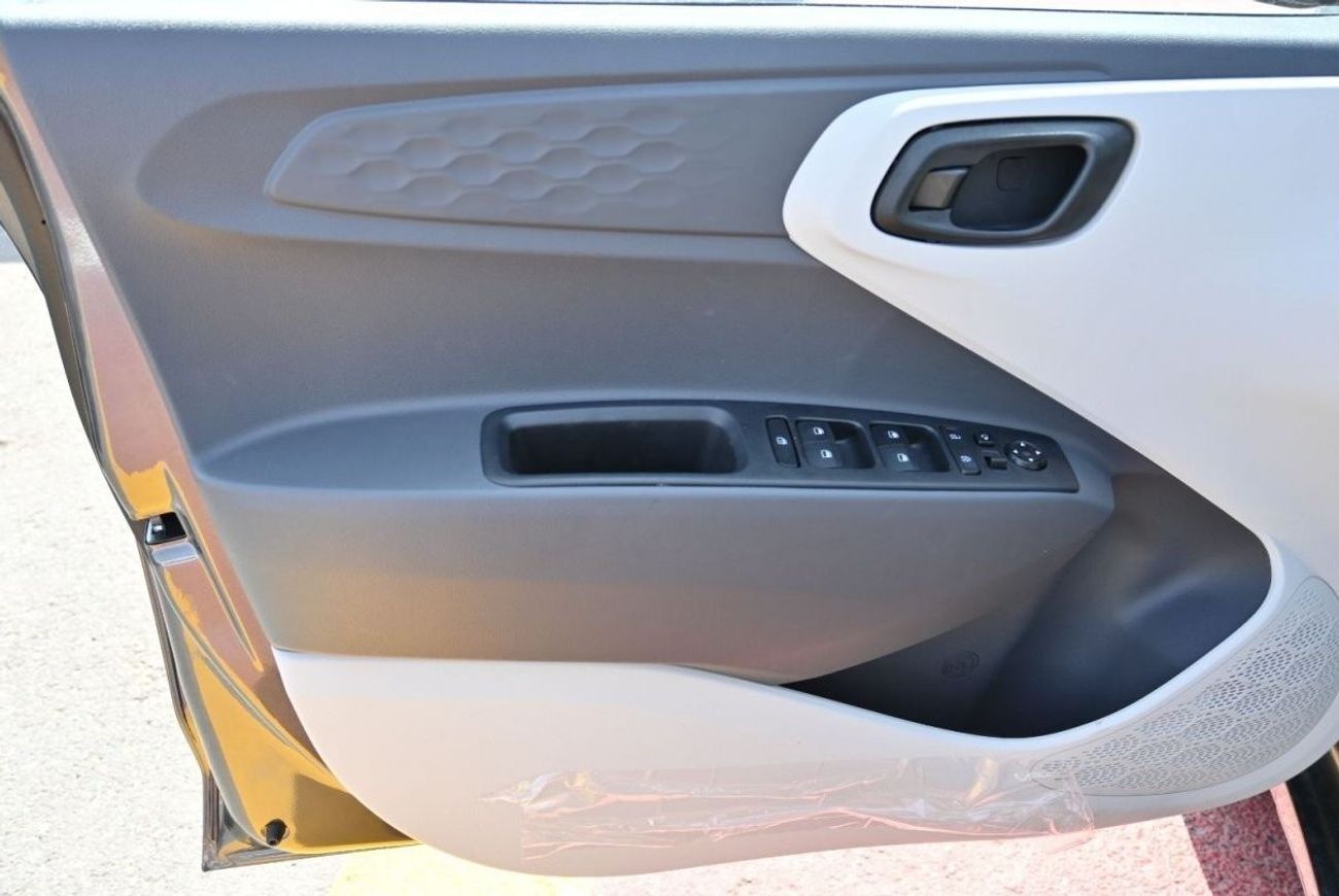 هيونداي جراند i10 هيونداي جراند آي 10 سعة 1.2 لتر بنزين سيدان دفع أمامي 4 أبواب لون رمادي موديل 2023