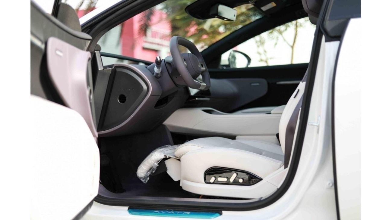 Avatr 12 2024 AVATR 12 PERFORMANCE VERS - White inside PURPLE WHITE | Export Only