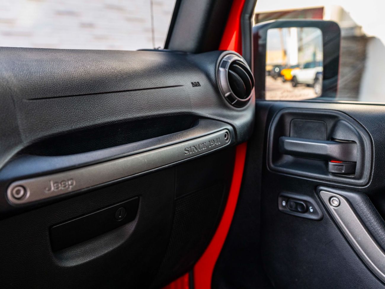 Jeep Wrangler Unlimited Sport 3.6L A/T