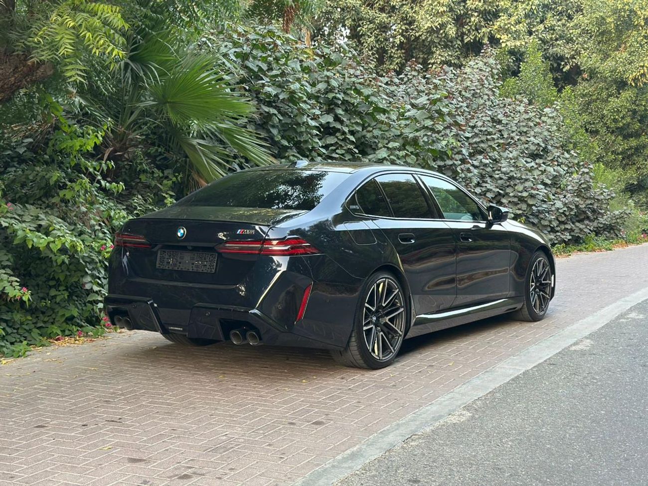 BMW M5 2025 BMW M5 | 4.4L V8 Twin-Turbo | 717 HP | Plug-in Hybrid | Dark Navy Blue | 13000 KM | Like New