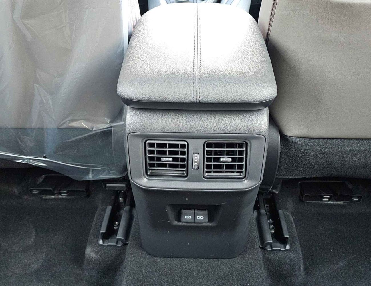 تويوتا راف ٤ Adventure, Full Option 2.5L / AWD With Panoramic Roof, Driver Power Seat  (CODE #  RADVP)