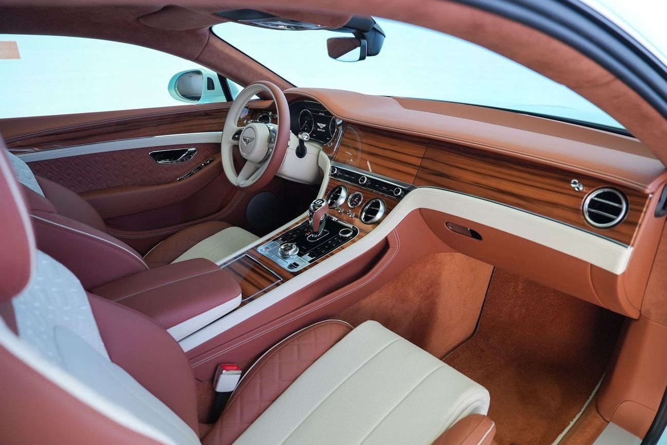 بنتلي كونتيننتال جي تي W12 4.0T V8