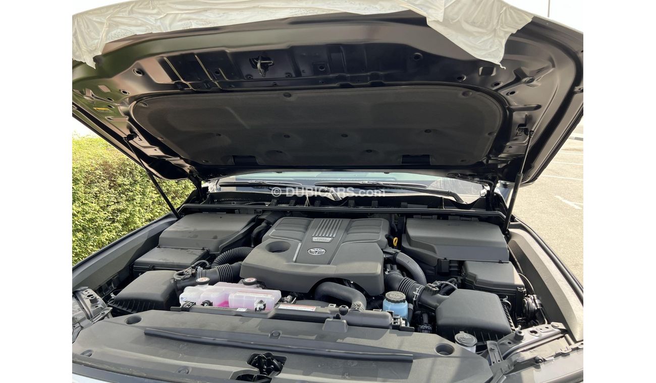 Toyota Land Cruiser 2023 Model Toyota Land Cruiser LC300 vx L2 3.5L V6 Twin Turbo Petrol A/T 4WD