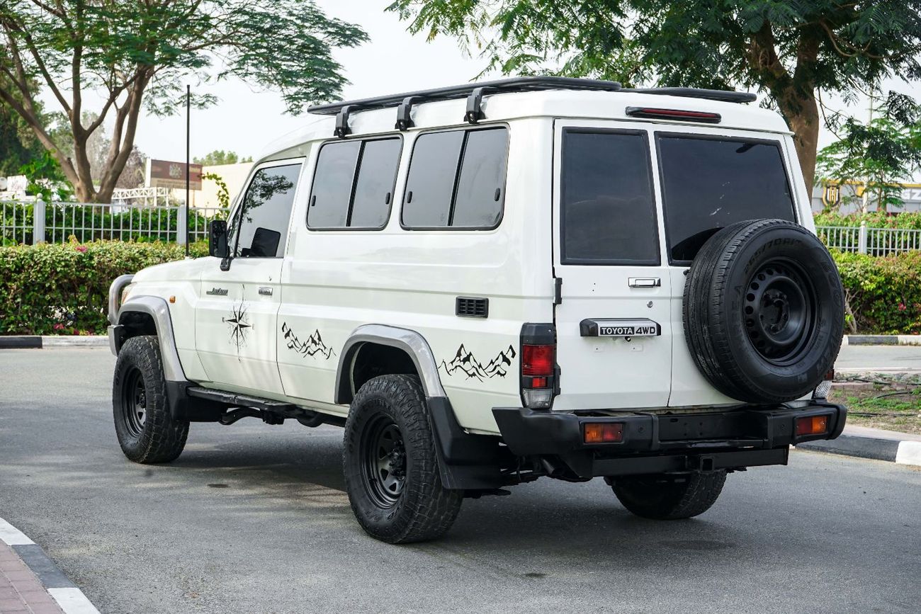 تويوتا لاند كروزر 70 The 2013 Toyota Land Cruiser Hardtop is a rugged, off-road focused SUV from the legendary 70 Series