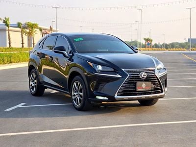 Lexus NX300 NX 300 Platinum | GCC Specs | Pristine Condition