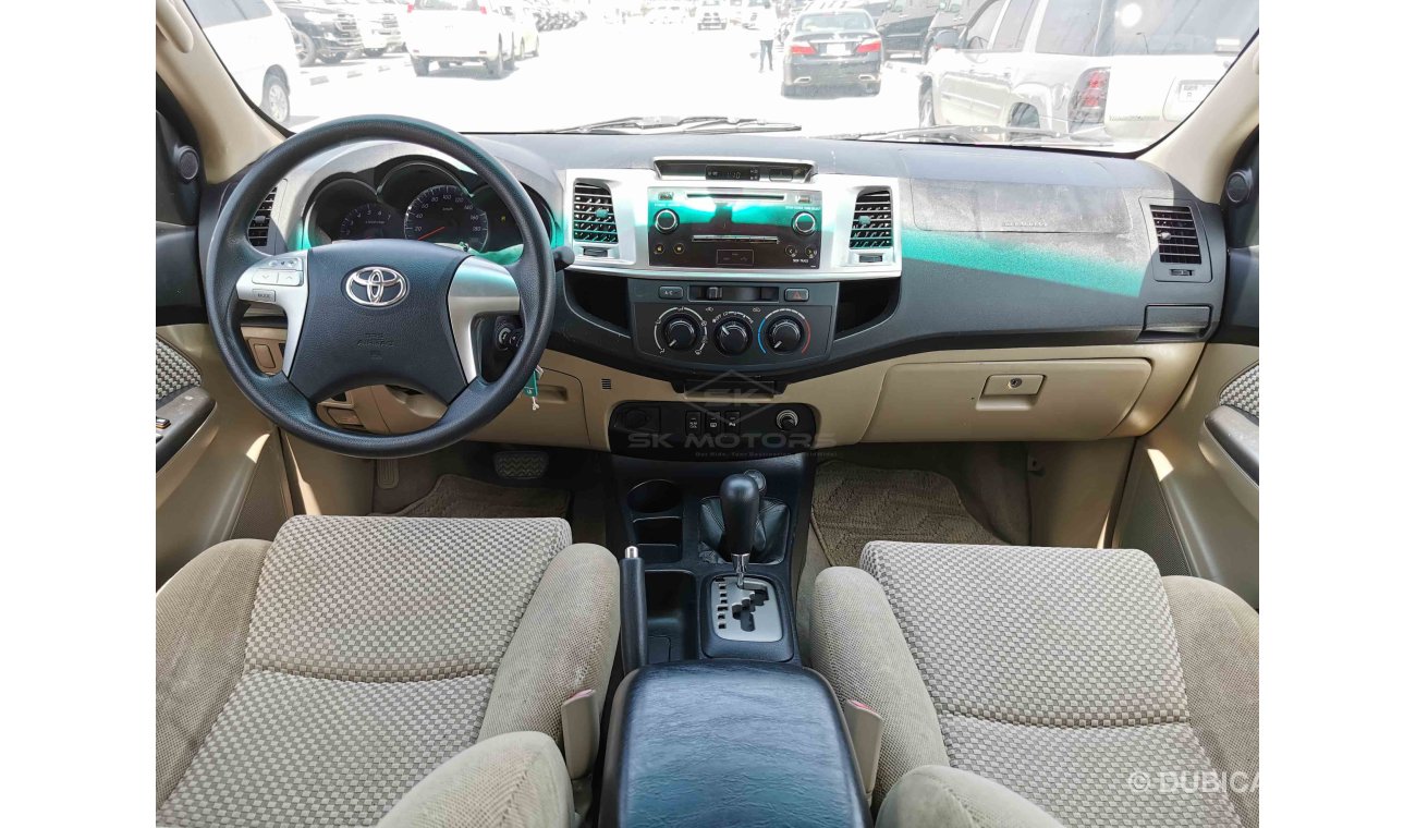 Toyota Fortuner 2.7L, 17" Rims, Rear Cool Switch, Parking Sensor Switch, LED Headlights, Security Switch (LOT # 650)