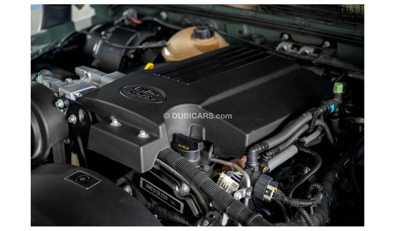 لاند روفر ديفندر 2015 Land Rover Defender 110 Station Wagon / Full Al Tayer Service History / One Owner