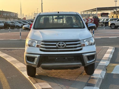 تويوتا هيلوكس GL 2.7L Double Cab Utility RWD