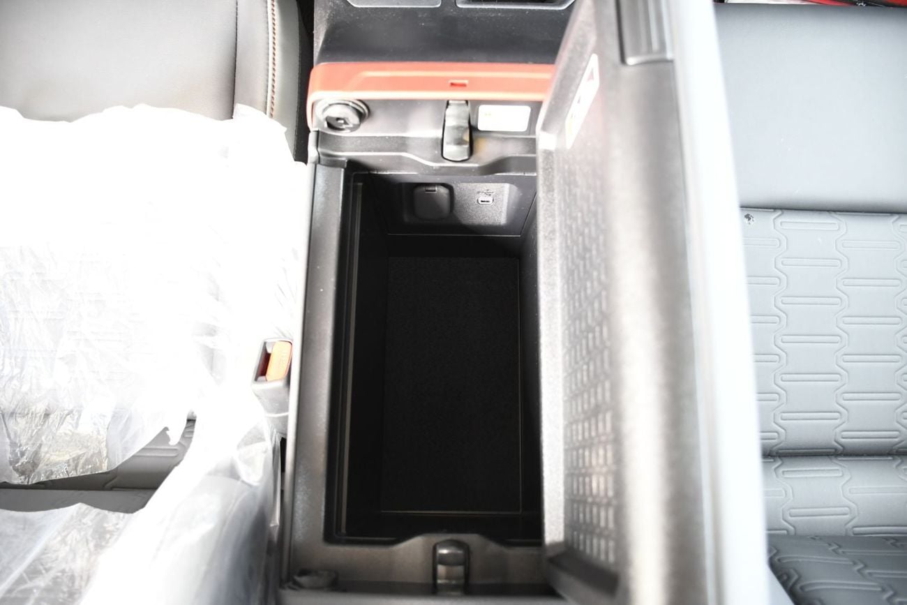 تويوتا راف ٤ ADVENTURE 2.5L HEV FULL OPTION