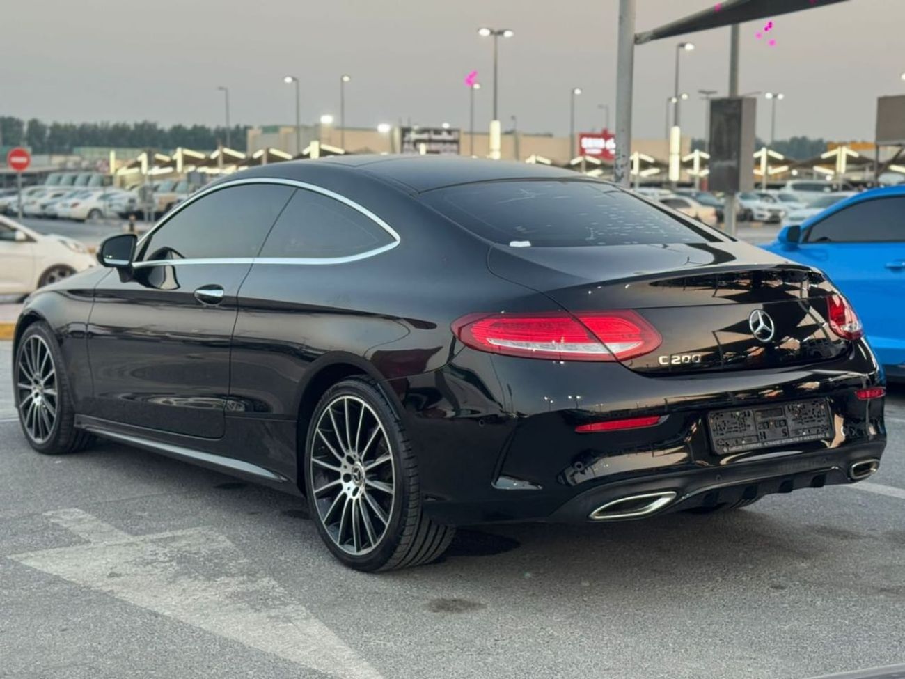 Mercedes-Benz C 200 Coupe Mercedes-Benz  C200 Coupe V4 Full option MY2017 GCC