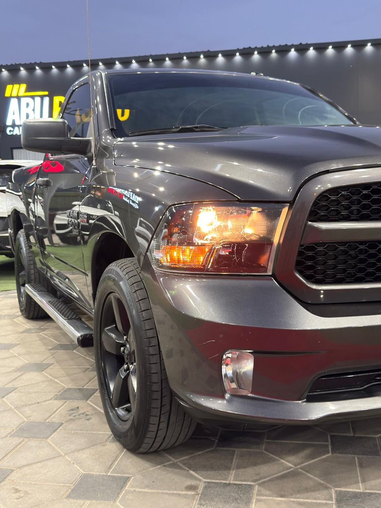 دودج رام فان